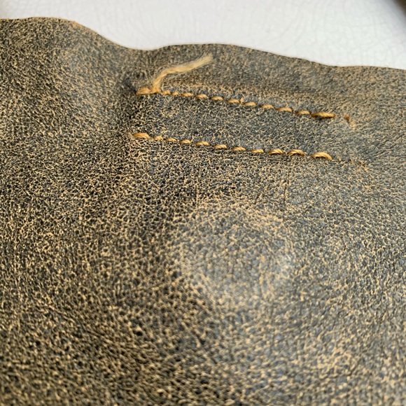 Vintage Guess Leather Bag - Picture 11 of 15